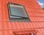 Wyłaz dachowy zespolona szyba hartowana Fakro WLI 54x83 cm oblachowanie RAL7022 1.jpg