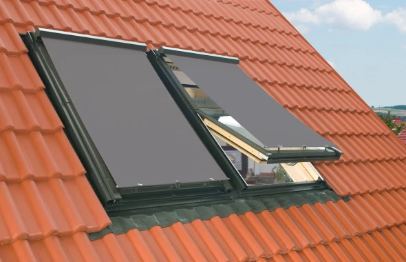 Markiza zewnętrzna AMZ 089 07 do okien dachowych Fakro kaseta RAL7016 1.jpg